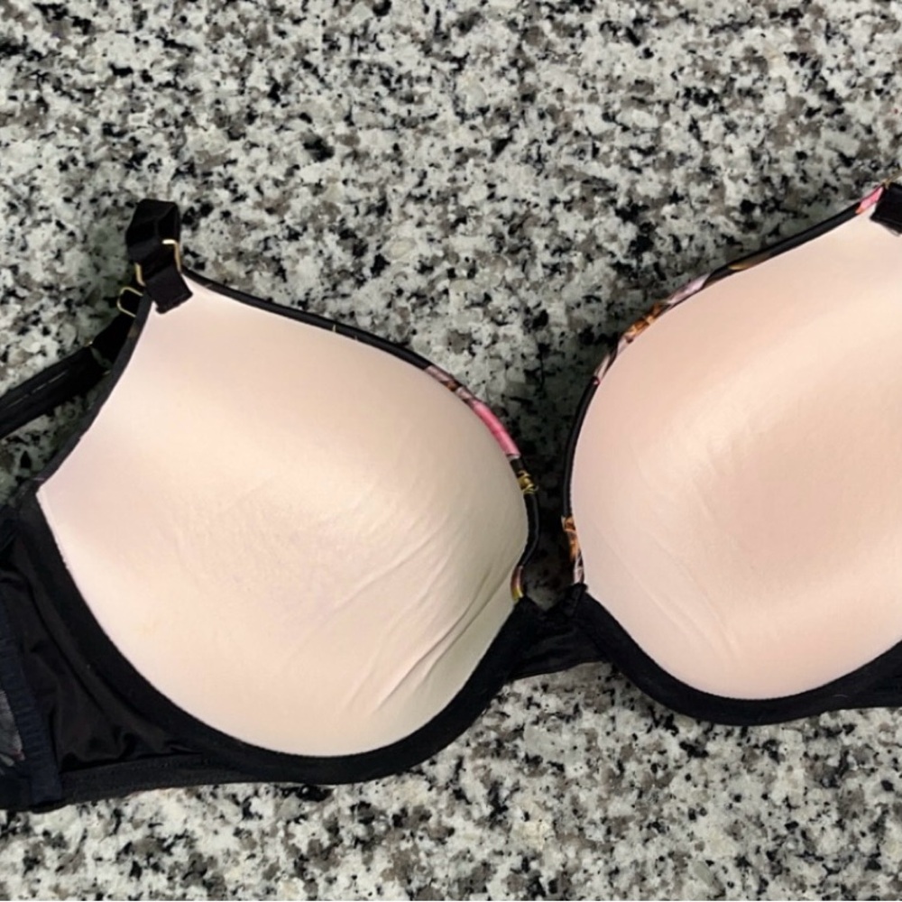 VS bra - Picture 2 of 3